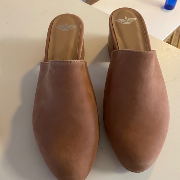 Fortress if Inca Chloe Mules - Picture 2 of 4